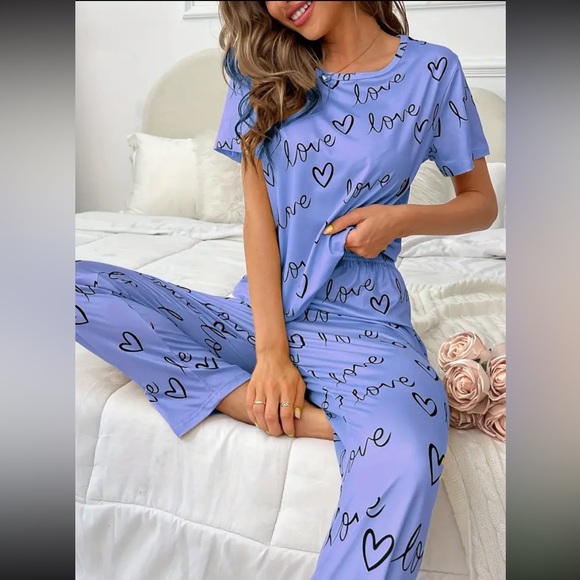 Women’s 2 Piece Pajama Top and Pant set - Picture 3 of 10